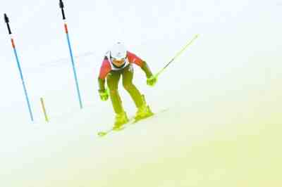 高山滑雪国家集训队备战北京冬奥会。新华社